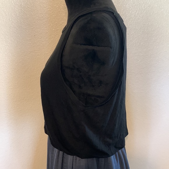 LOFT tank top midi dress! Blue on bottom and black on top. - Picture 6 of 12